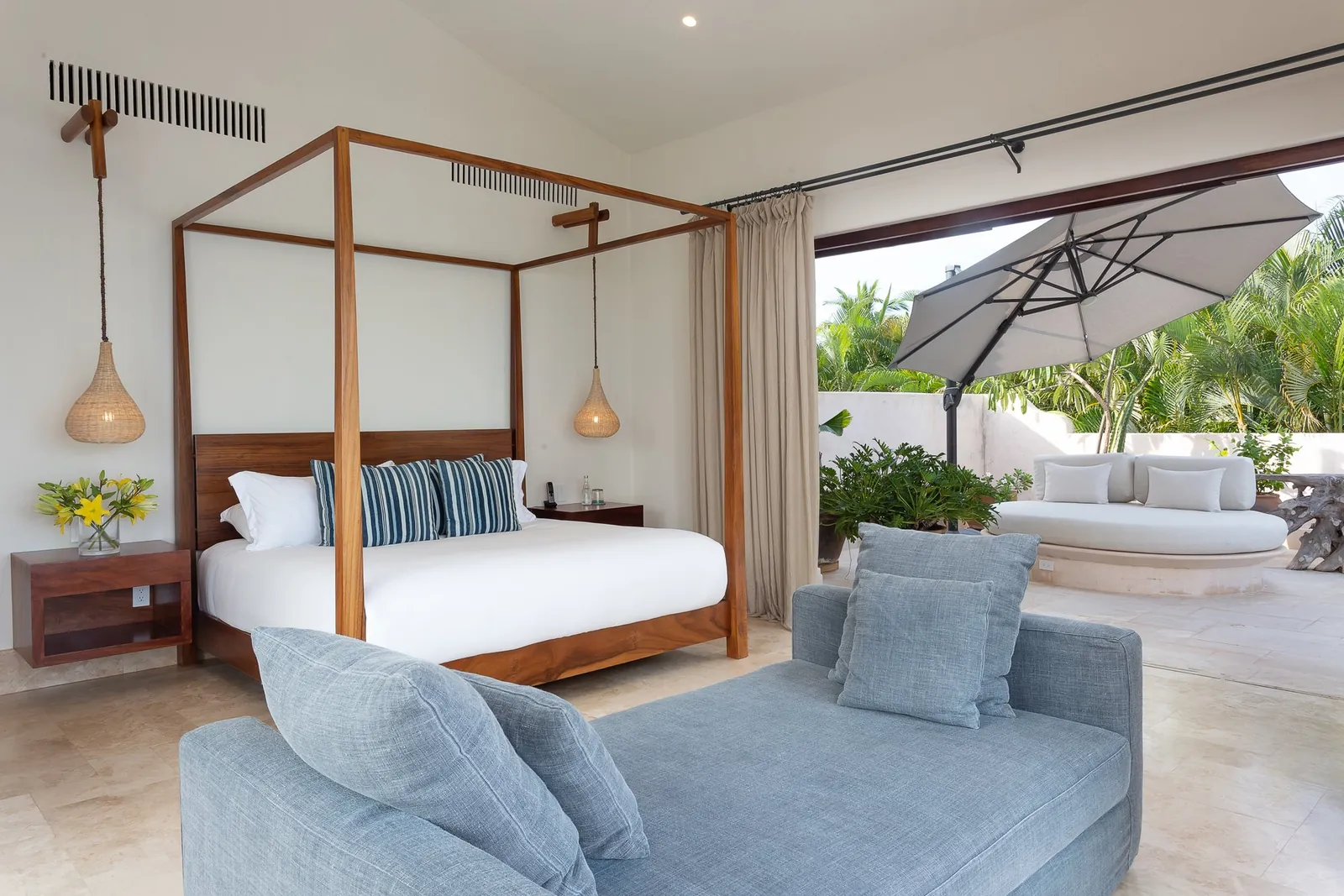 Ocean View Suite 4: the sofa and the private terrace