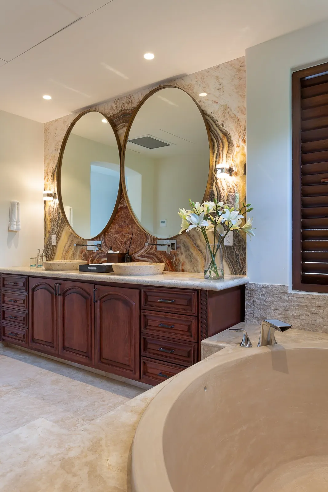 Ocean View Suite 5: the bathroom vanity and tub